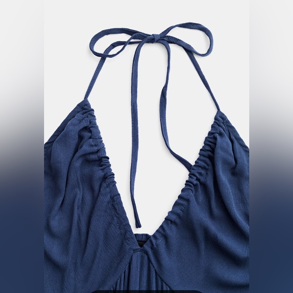 Cupshe Plunge Halter Jogger Jumpsuit - Picture 12 of 14